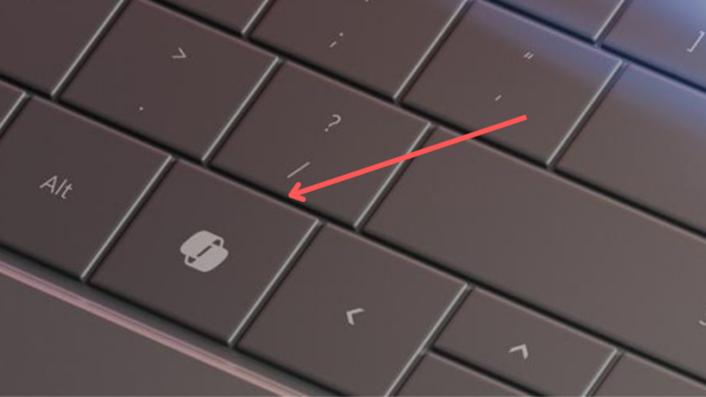 Tombol Copilot key ai pada keyboard pc desktop laptop